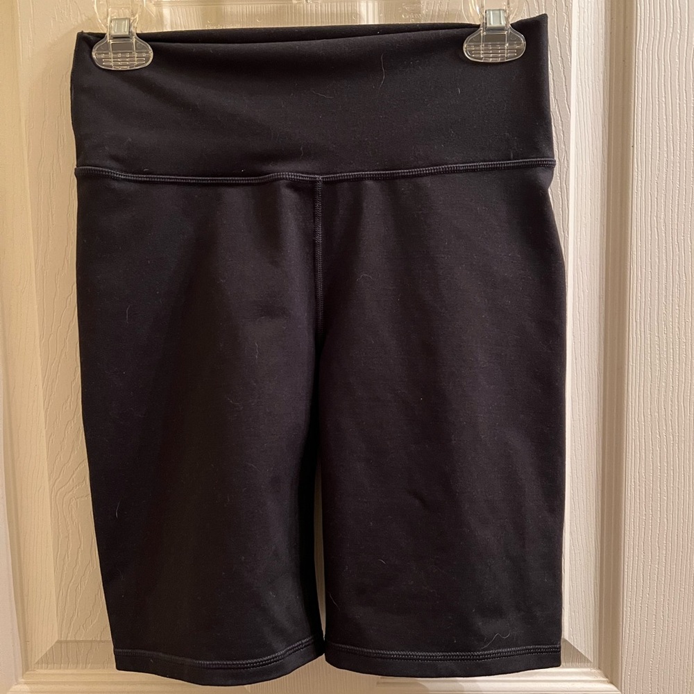 Fabletics Power Hold Bike Shorts w/pockets
